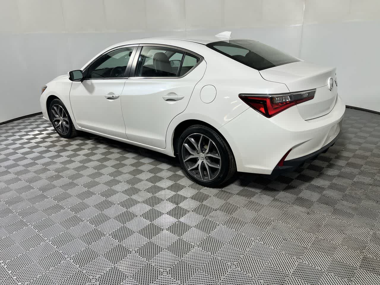 2019 Acura ILX w/Premium Pkg