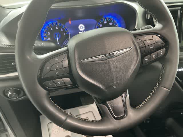 2024 Chrysler Pacifica Touring