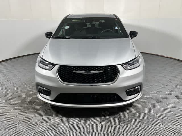 2024 Chrysler Pacifica Touring