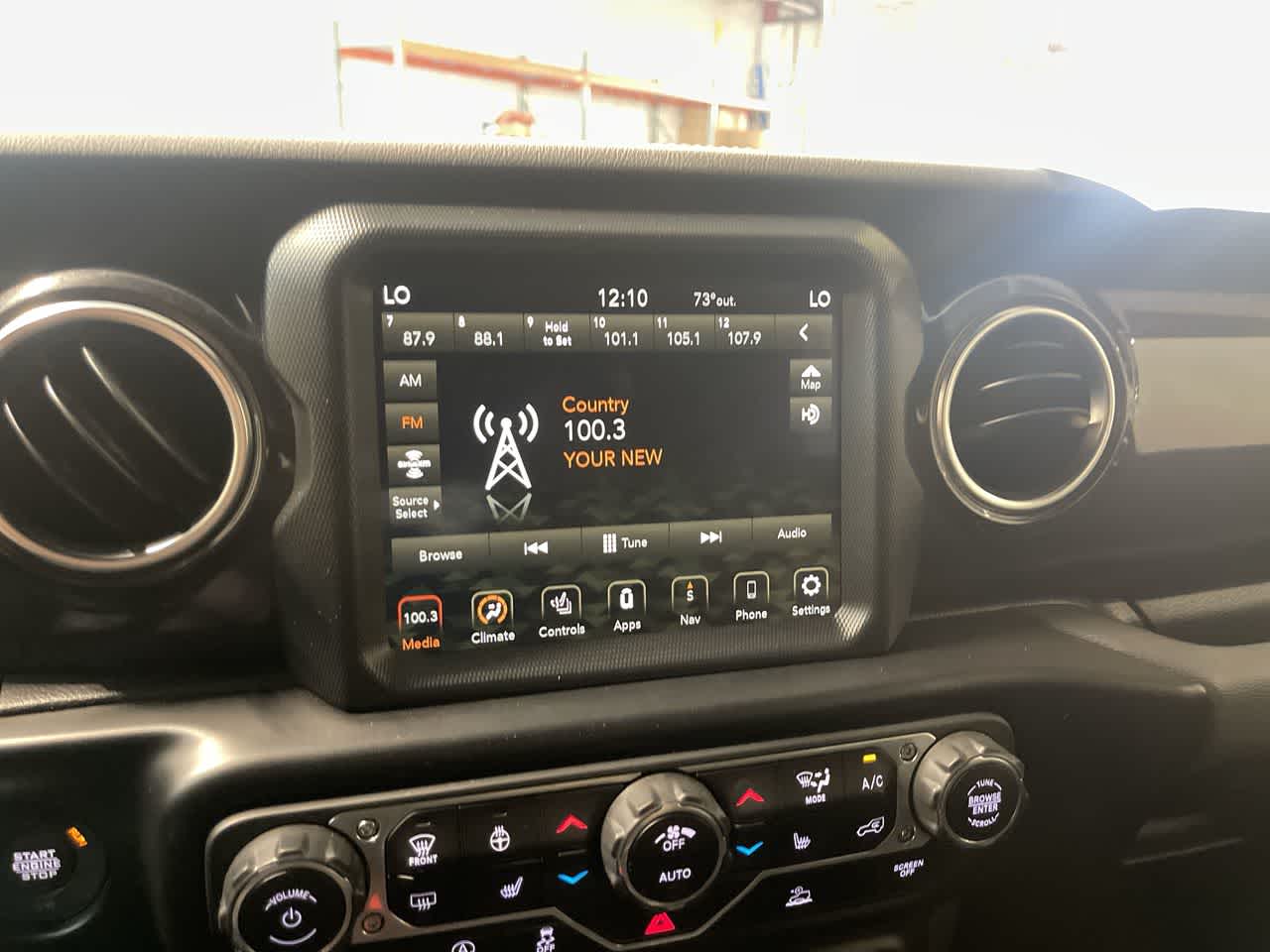 2022 Jeep Wrangler Unlimited Sahara Altitude