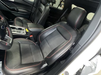 2024 Ford Explorer ST-Line