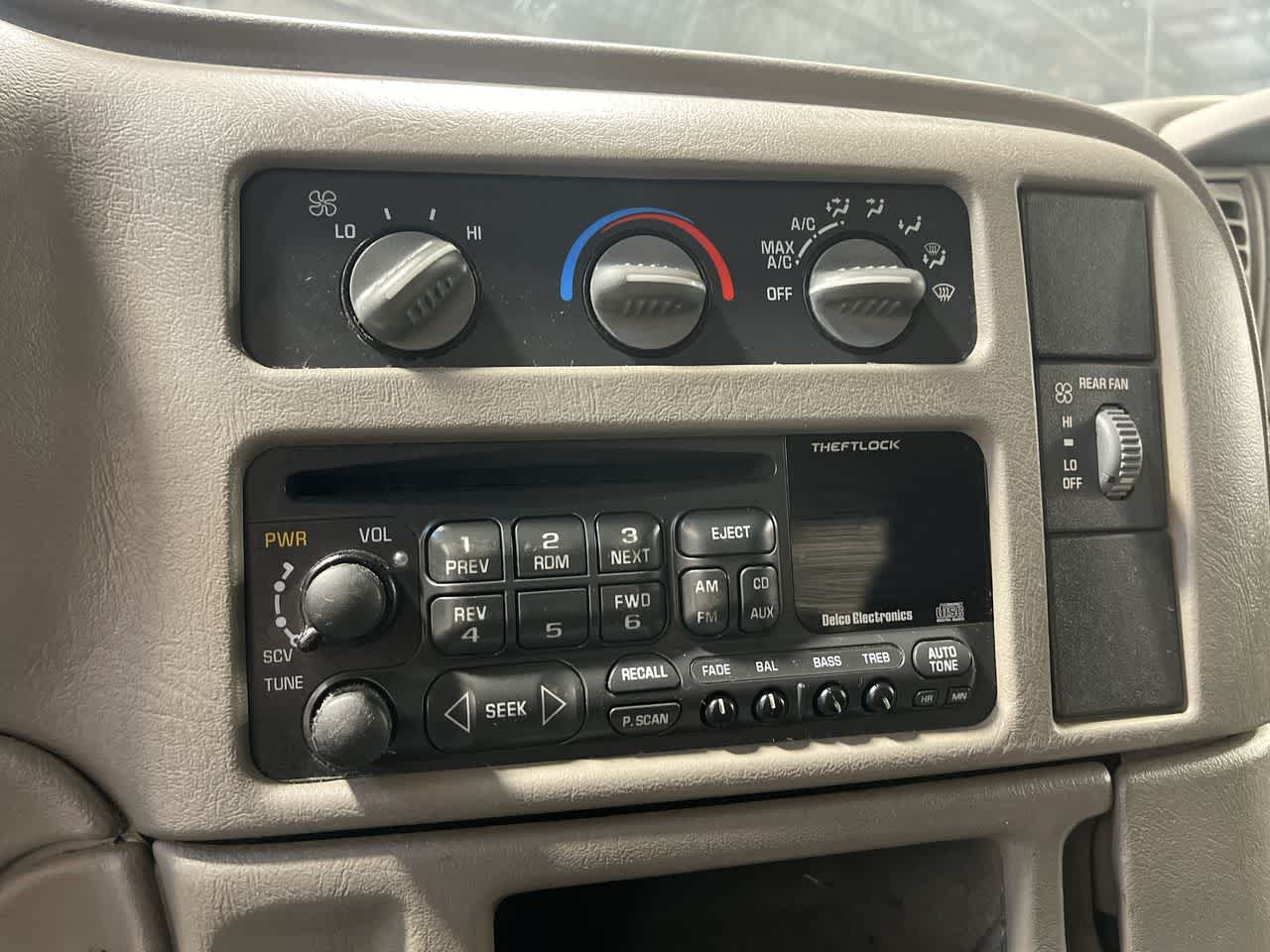 2000 Chevrolet Astro w/YF7