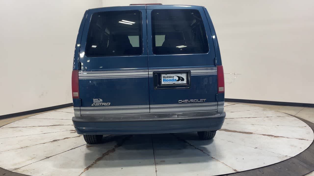 2000 Chevrolet Astro w/YF7