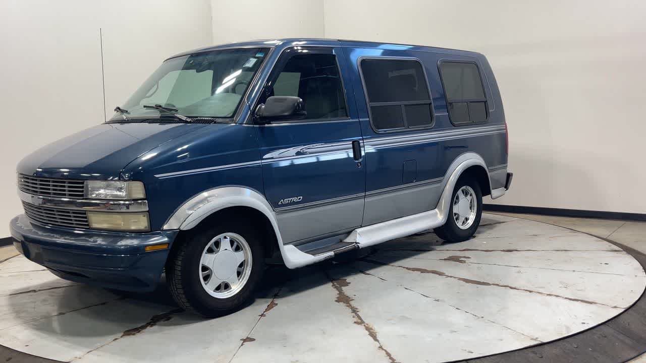 2000 Chevrolet Astro w/YF7