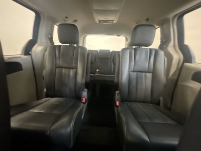 2014 Chrysler Town & Country Touring-L