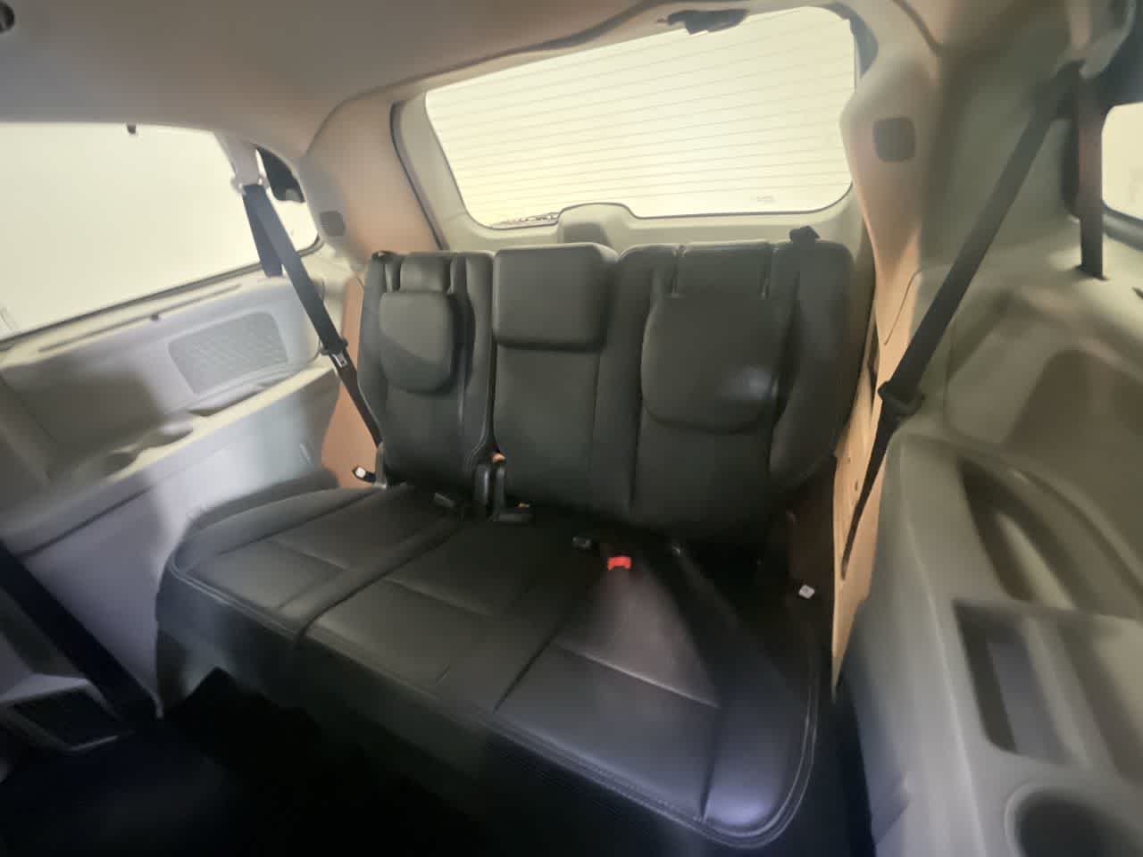 2014 Chrysler Town & Country Touring-L