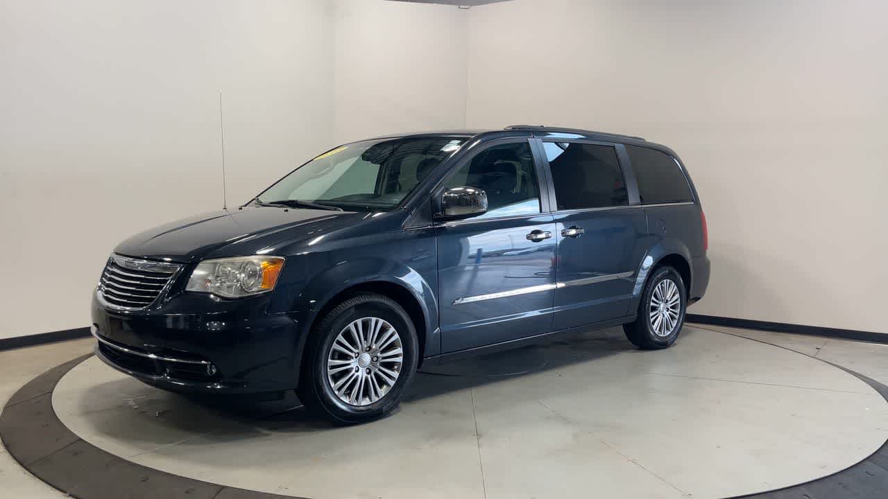 2014 Chrysler Town & Country Touring-L