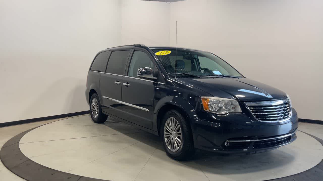2014 Chrysler Town & Country Touring-L