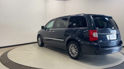 2014 Chrysler Town & Country Touring-L