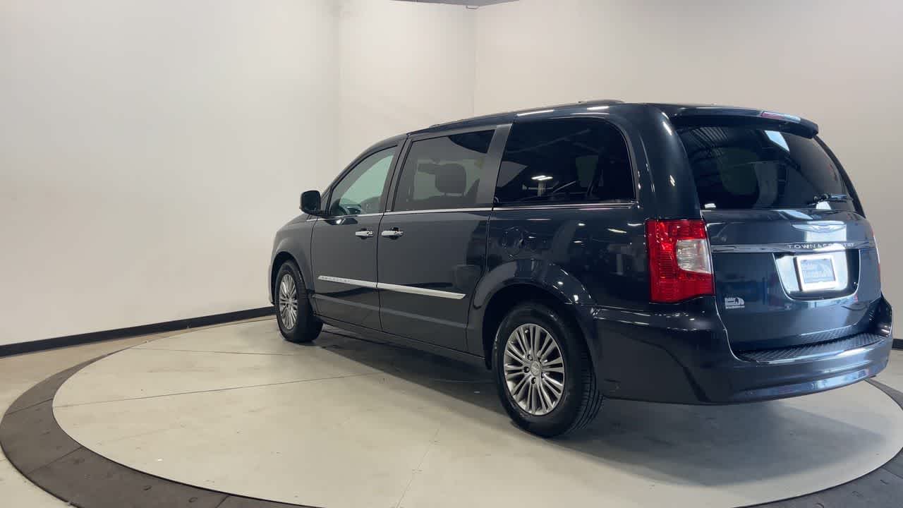 2014 Chrysler Town & Country Touring-L
