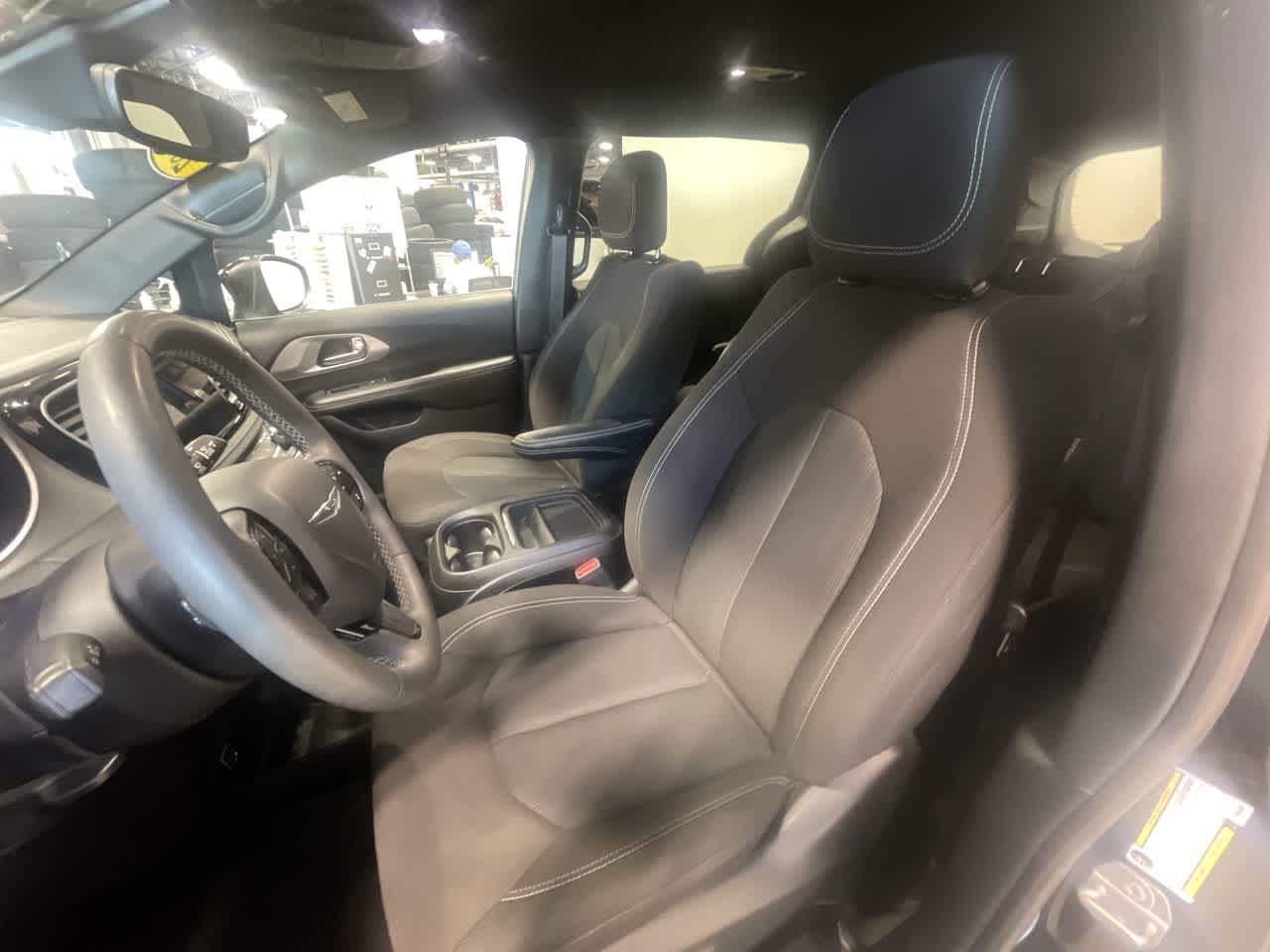 2023 Chrysler Pacifica Touring