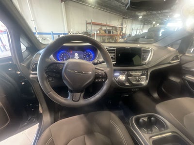 2023 Chrysler Pacifica Touring