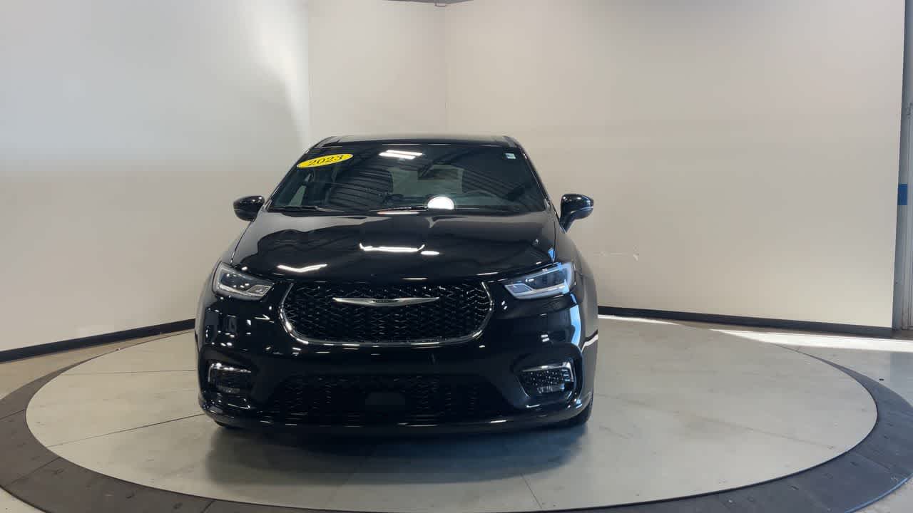 2023 Chrysler Pacifica Touring