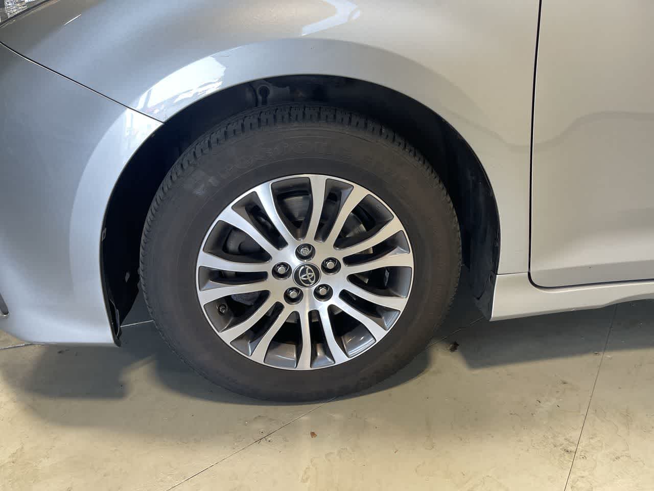 2019 Toyota Sienna XLE