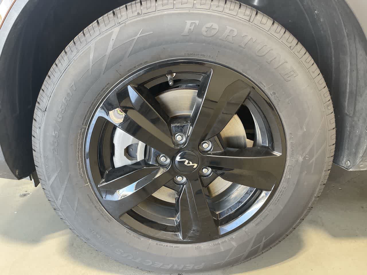 2023 Kia Sorento LX