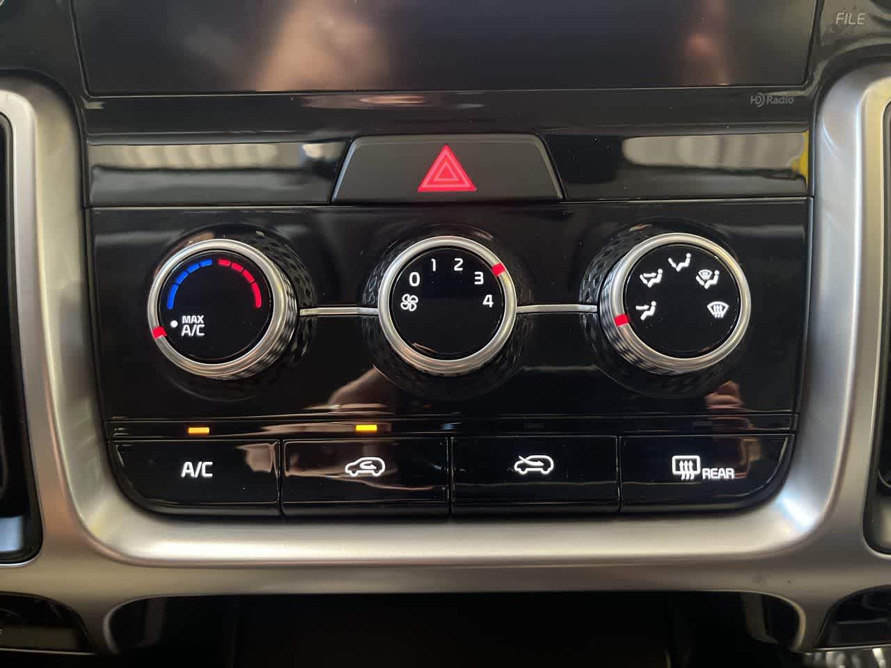 2023 Kia Sorento LX