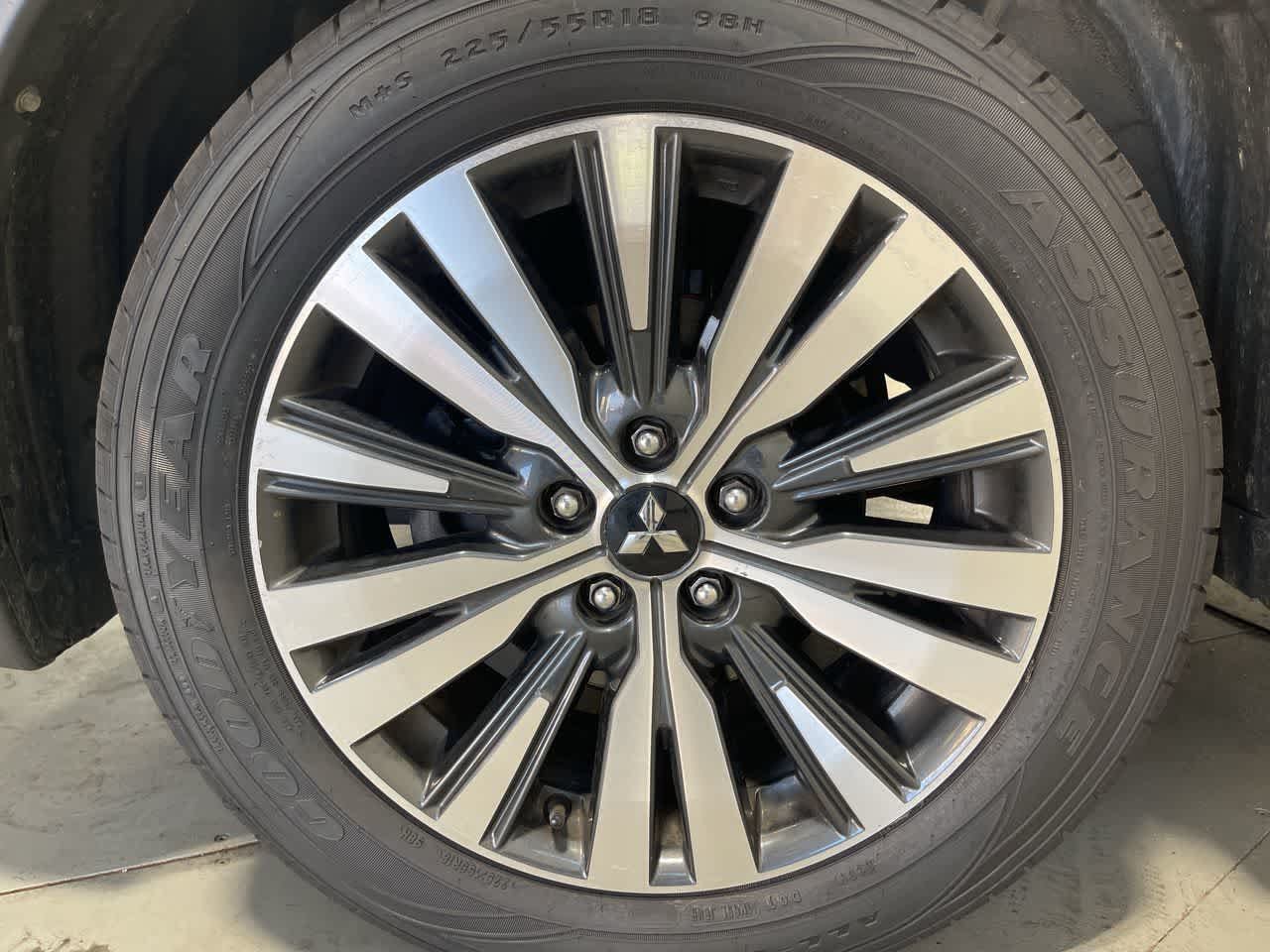 2020 Mitsubishi Outlander ES