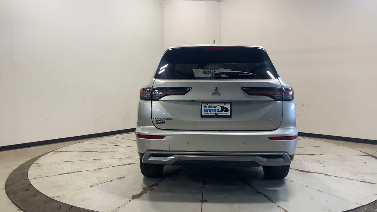 2025 Mitsubishi Outlander SE