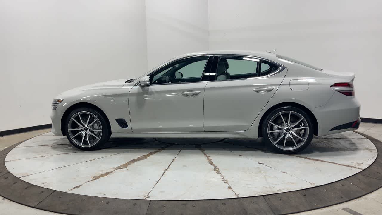 2025 Genesis G70 2.5T