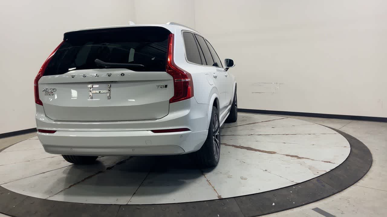 2022 Volvo XC90 Momentum