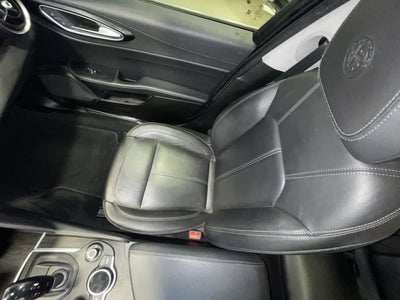 2017 Alfa Romeo Giulia AWD