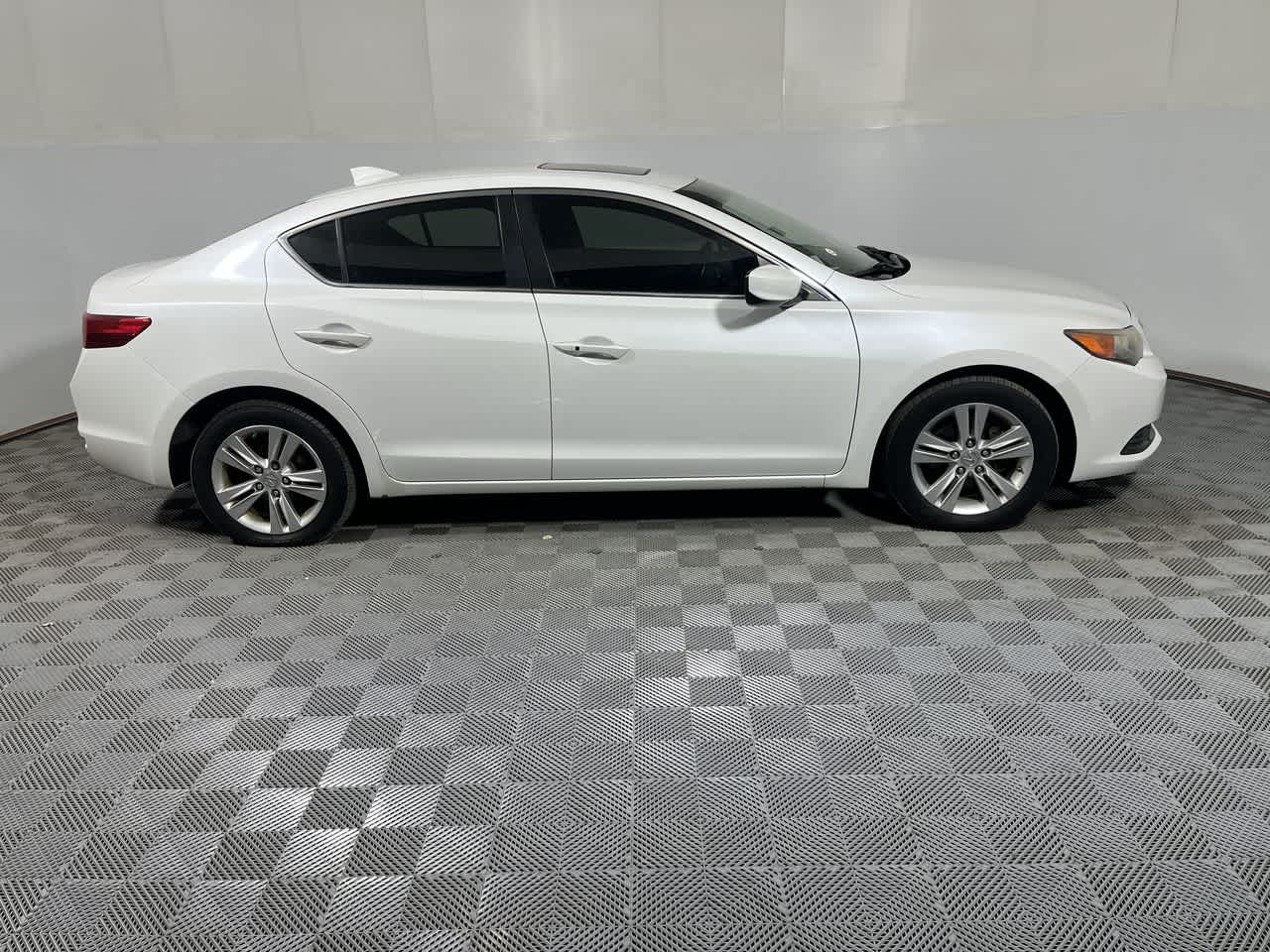 2013 Acura ILX Base