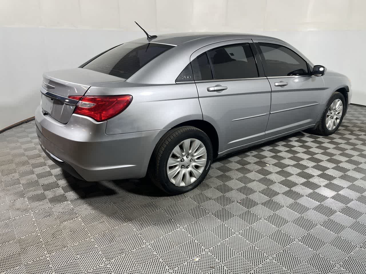 2013 Chrysler 200 Touring