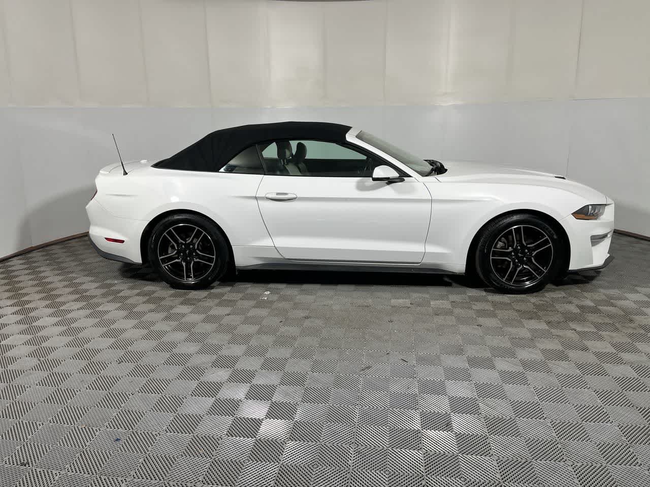 2019 Ford Mustang EcoBoost