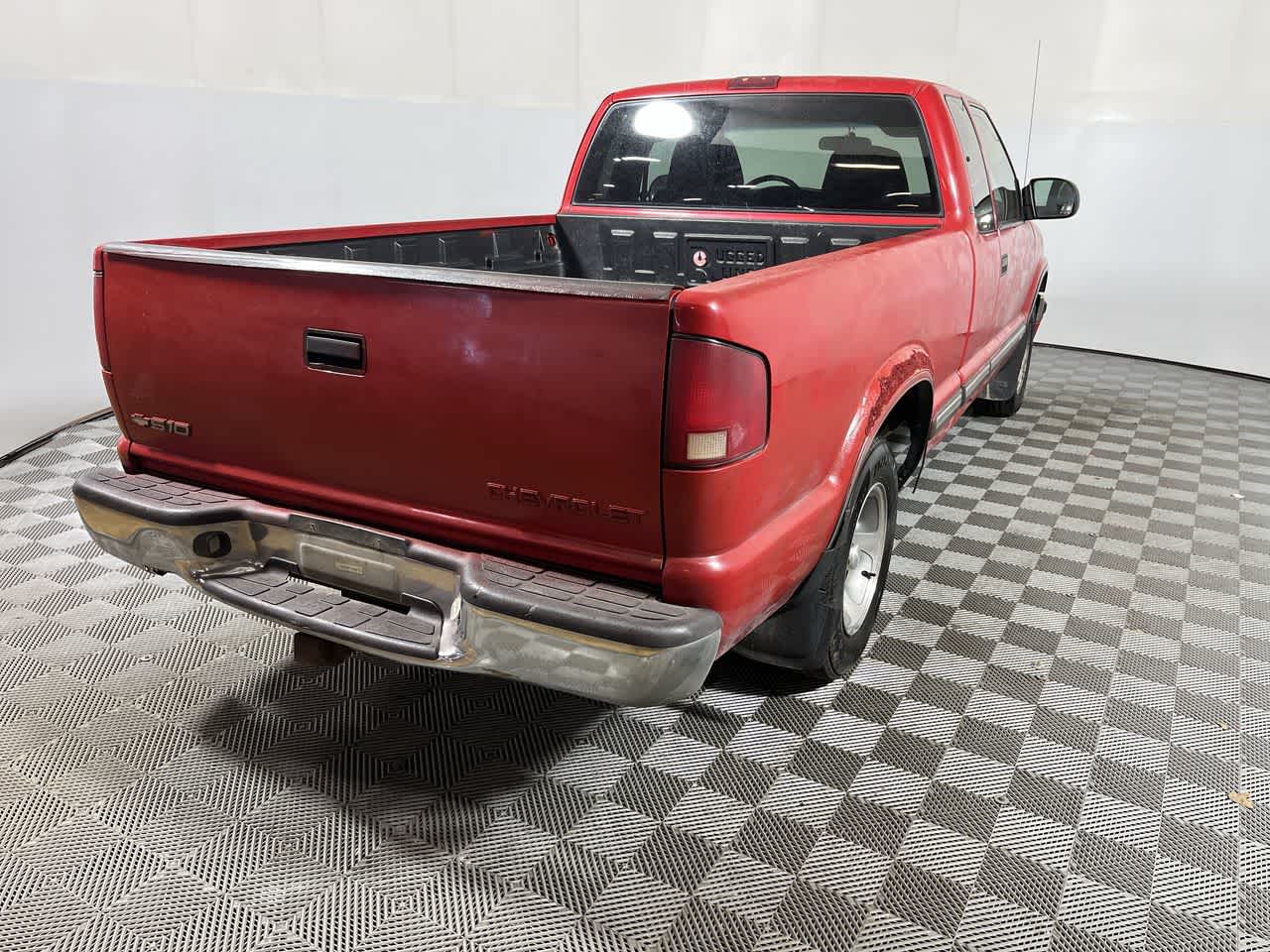 2000 Chevrolet S10 LS