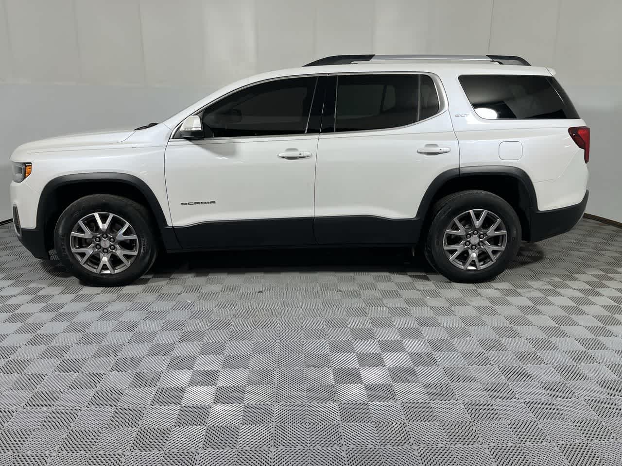 2020 GMC Acadia SLT