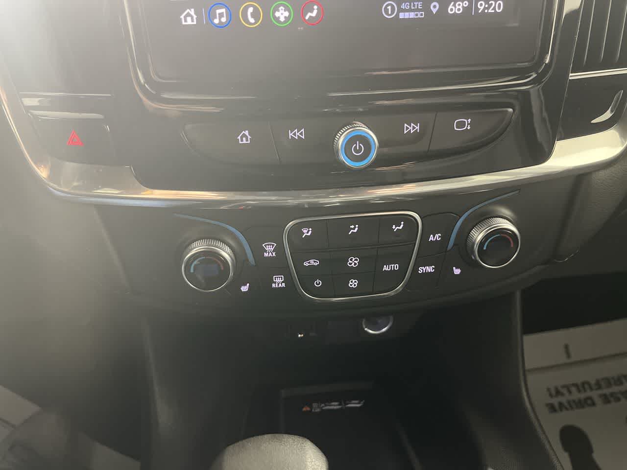 2022 Chevrolet Traverse LT Cloth