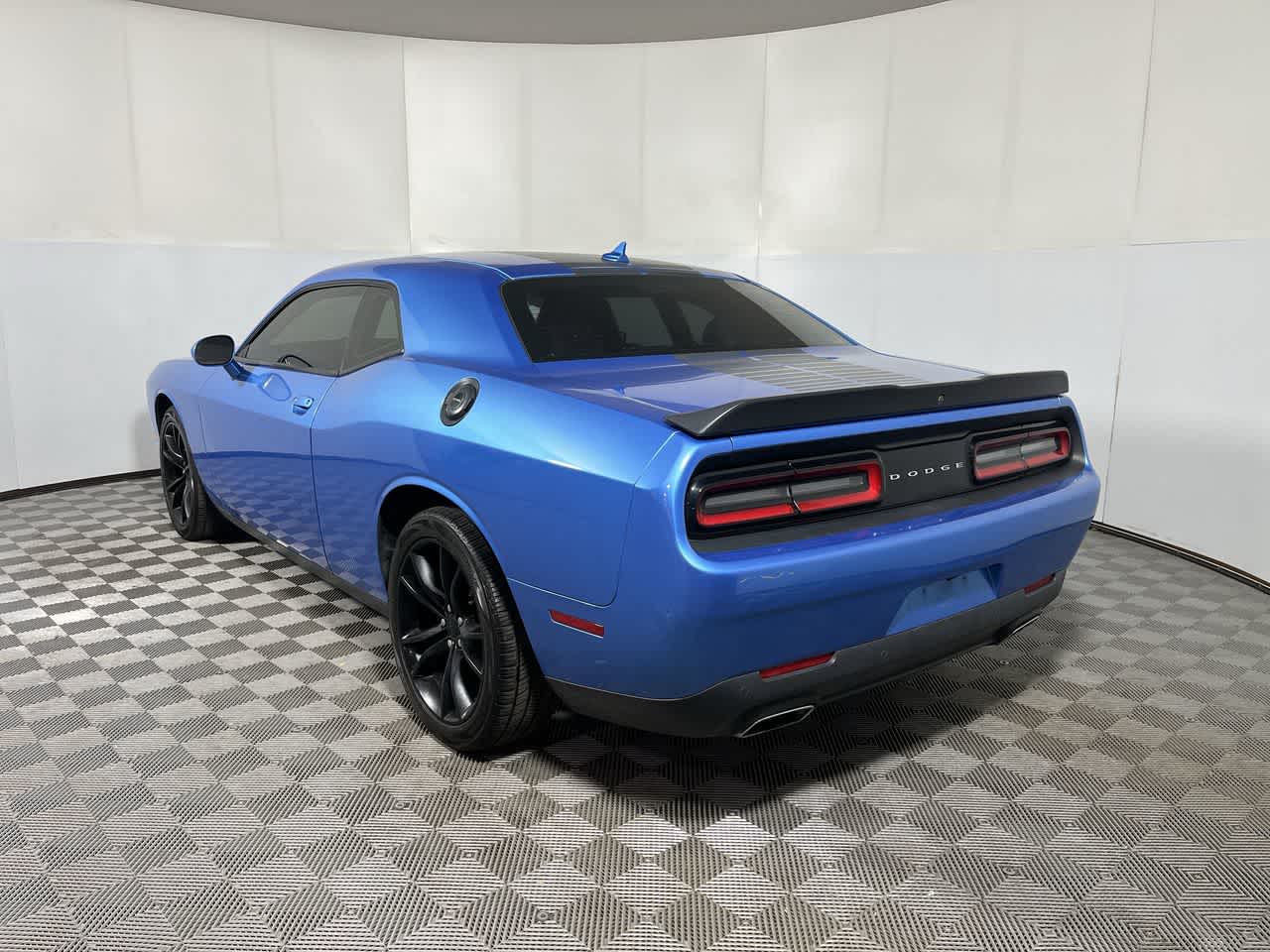 2016 Dodge Challenger SXT Plus