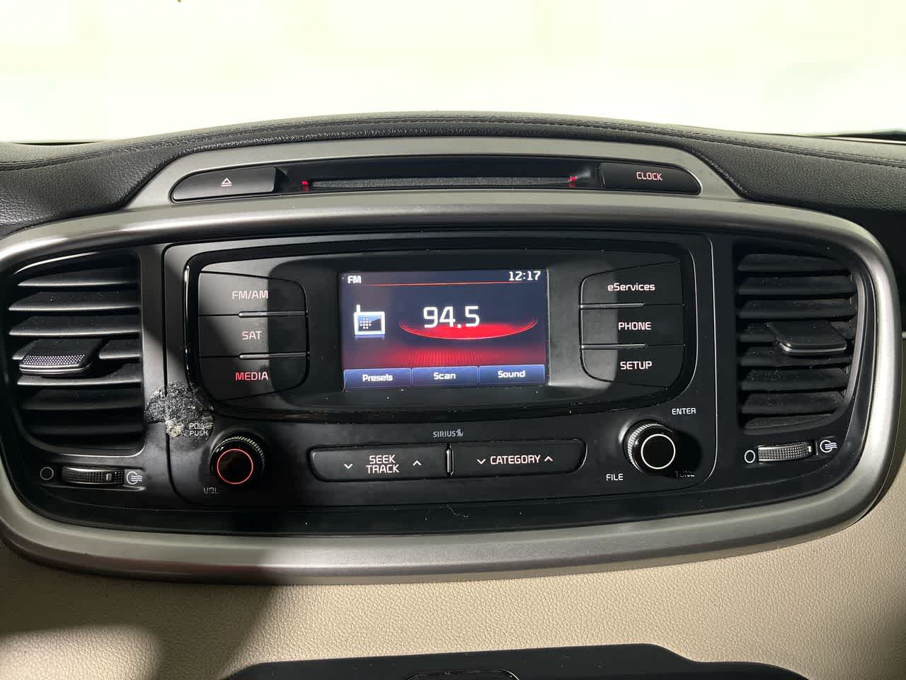 2016 Kia Sorento LX