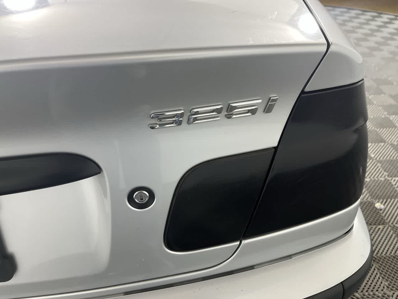 2005 BMW 3 Series 325i