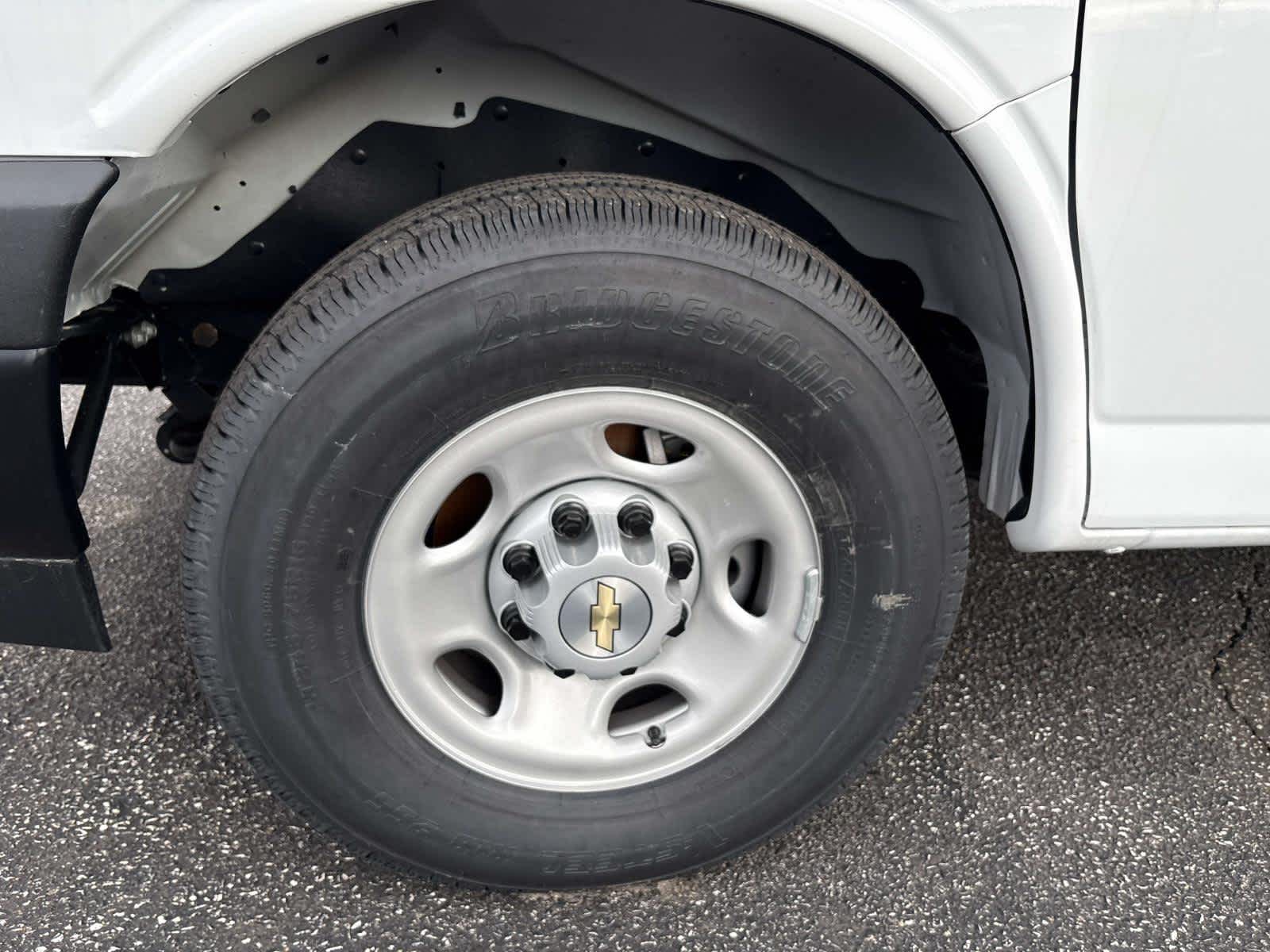 2025 Chevrolet Express Cargo WT