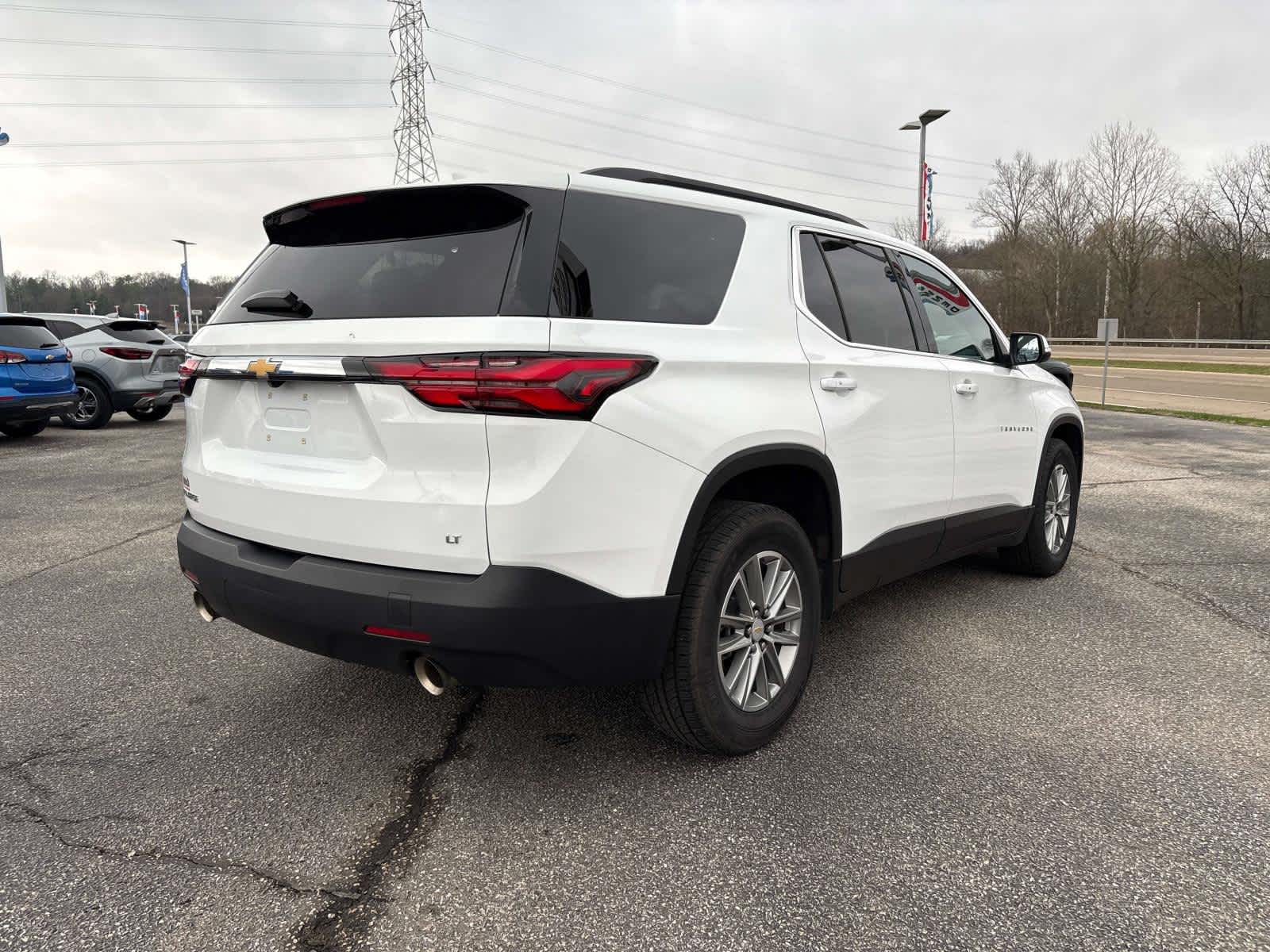 2023 Chevrolet Traverse LT Leather