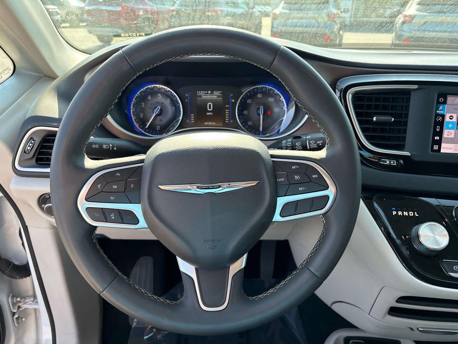 2023 Chrysler Voyager LX