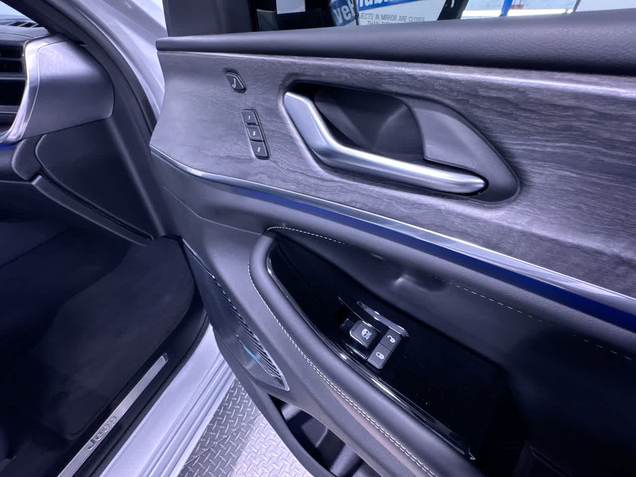 2023 Jeep Grand Cherokee 4xe Overland