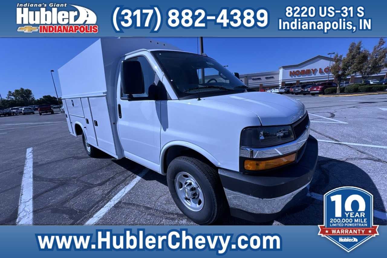 2025 Chevrolet Express Cutaway 3500 1WT