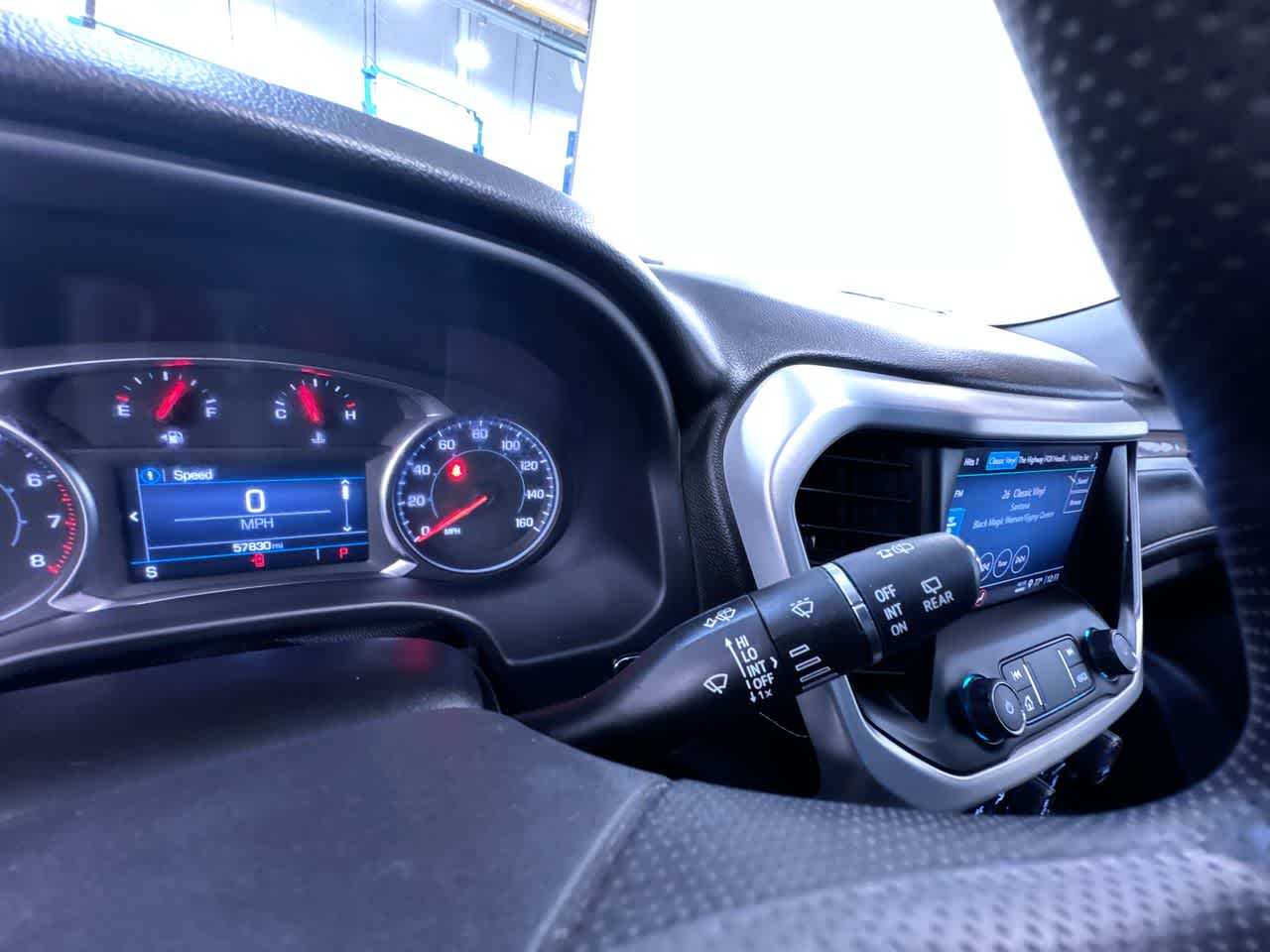 2023 GMC Acadia SLE