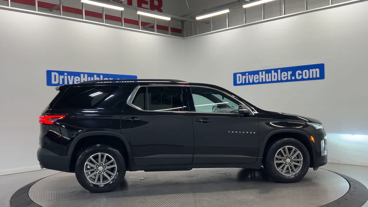 2022 Chevrolet Traverse LT Leather