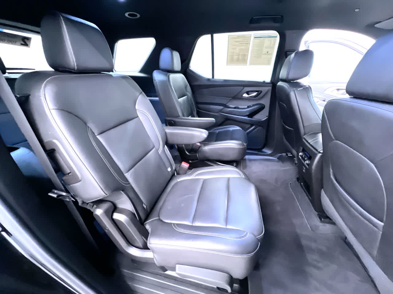 2022 Chevrolet Traverse LT Leather