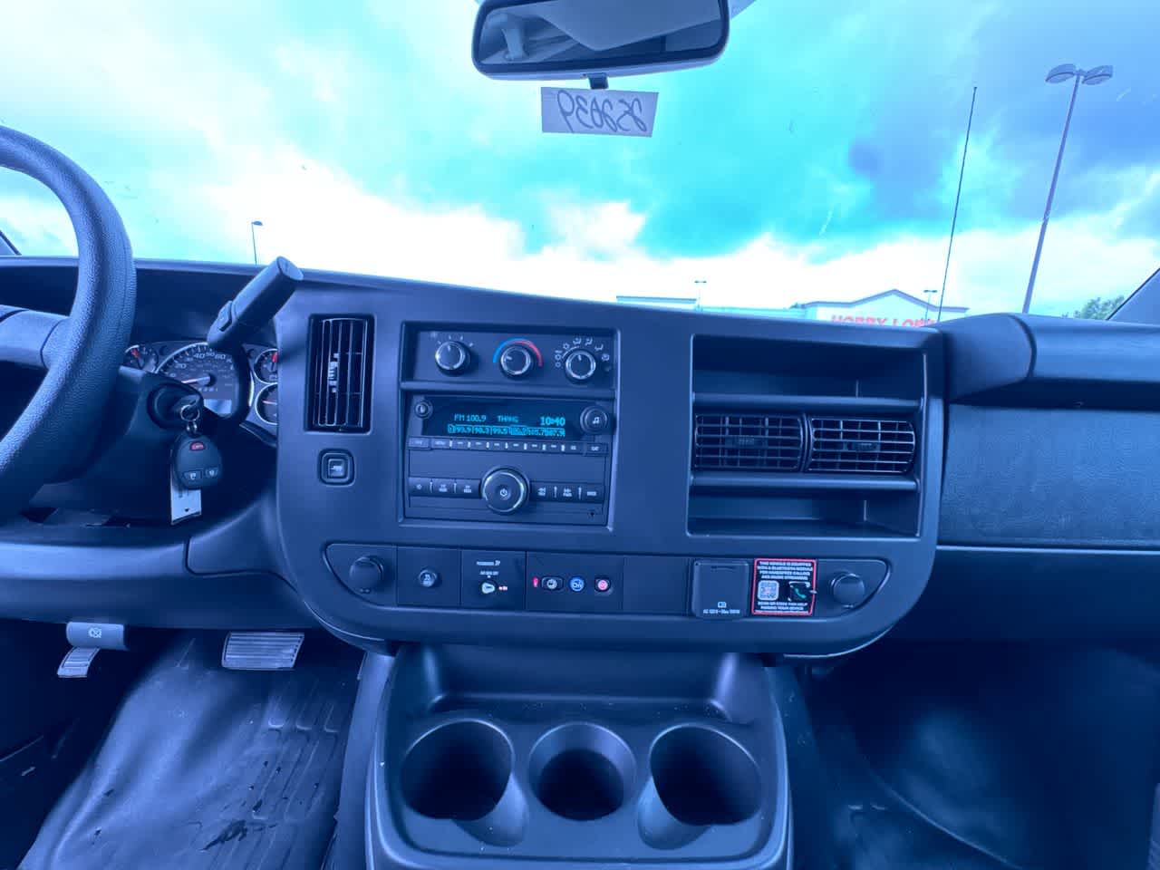 2025 Chevrolet Express Cutaway 3500 1WT