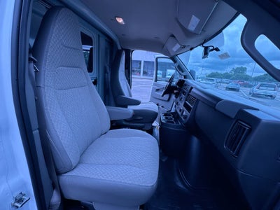2026 Chevrolet Express Cutaway 3500 1WT