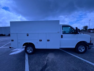 2026 Chevrolet Express Cutaway 3500 1WT