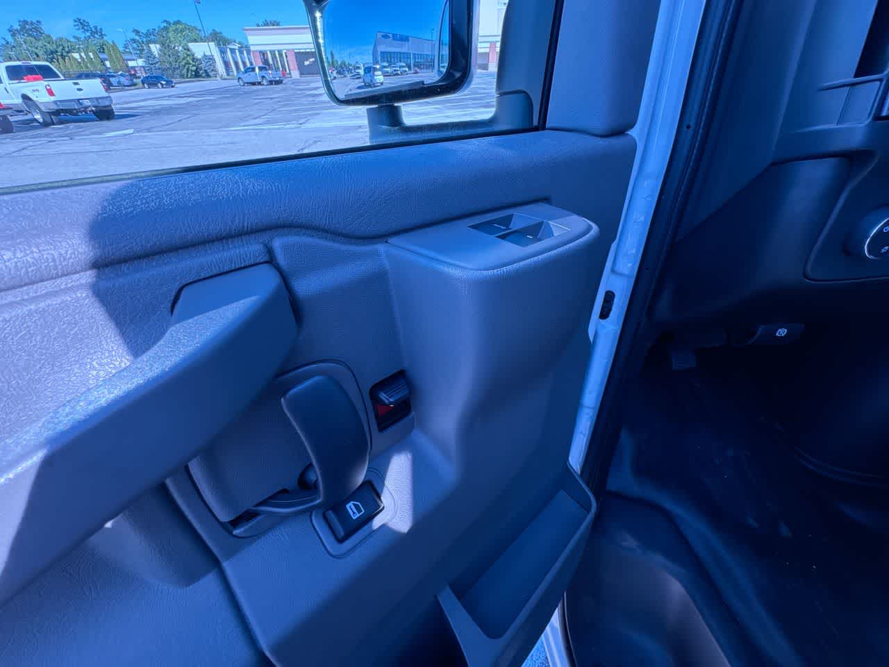 2026 Chevrolet Express Cutaway 3500 1WT