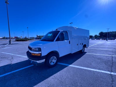 2026 Chevrolet Express Cutaway 3500 1WT