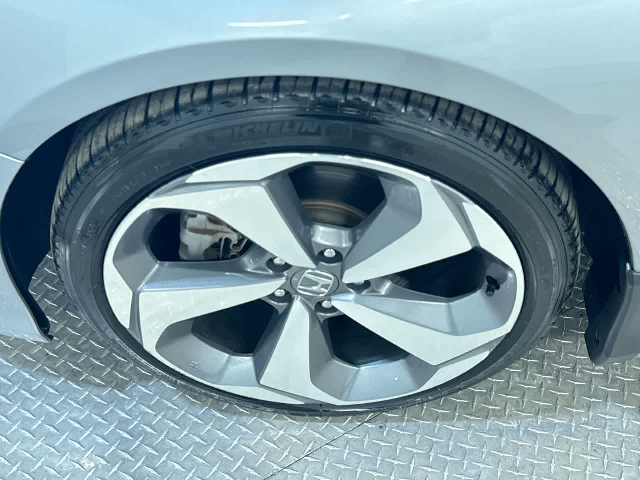 2019 Honda Accord Sedan Touring 2.0T