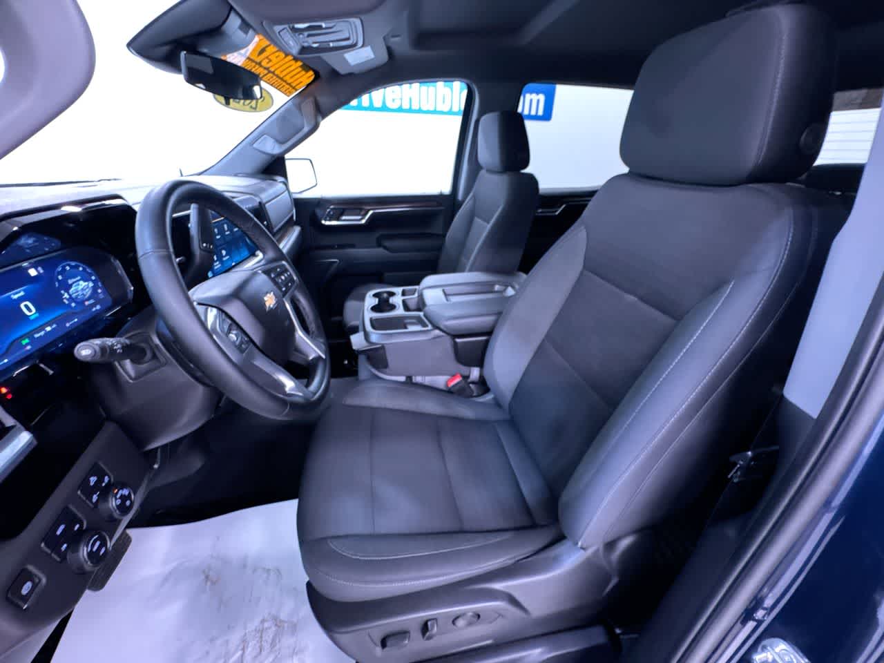 2023 Chevrolet Silverado 1500 LT (2FL)