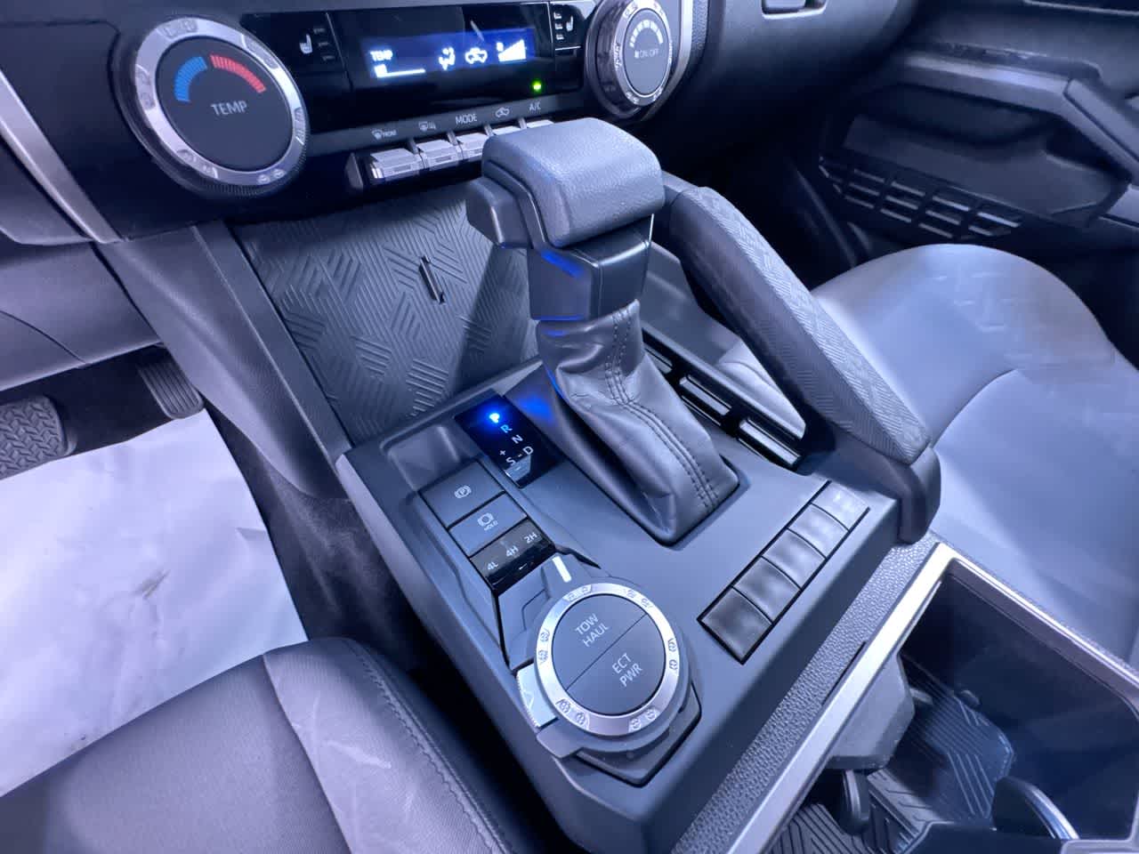2024 Toyota Tacoma 4WD SR5